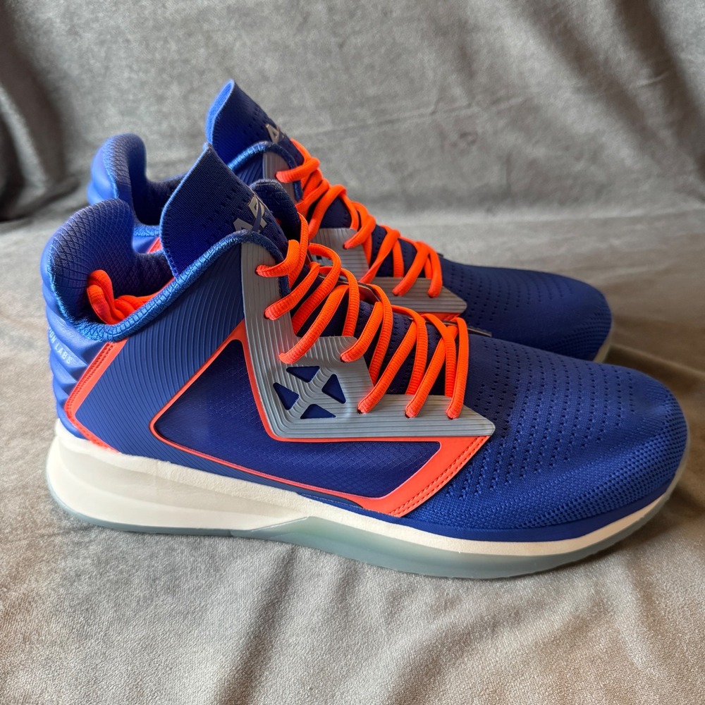 APL Mens TechLoom Takeoff 16 Cobalt Laser Red Carbon Fiber Basketball Athletic
